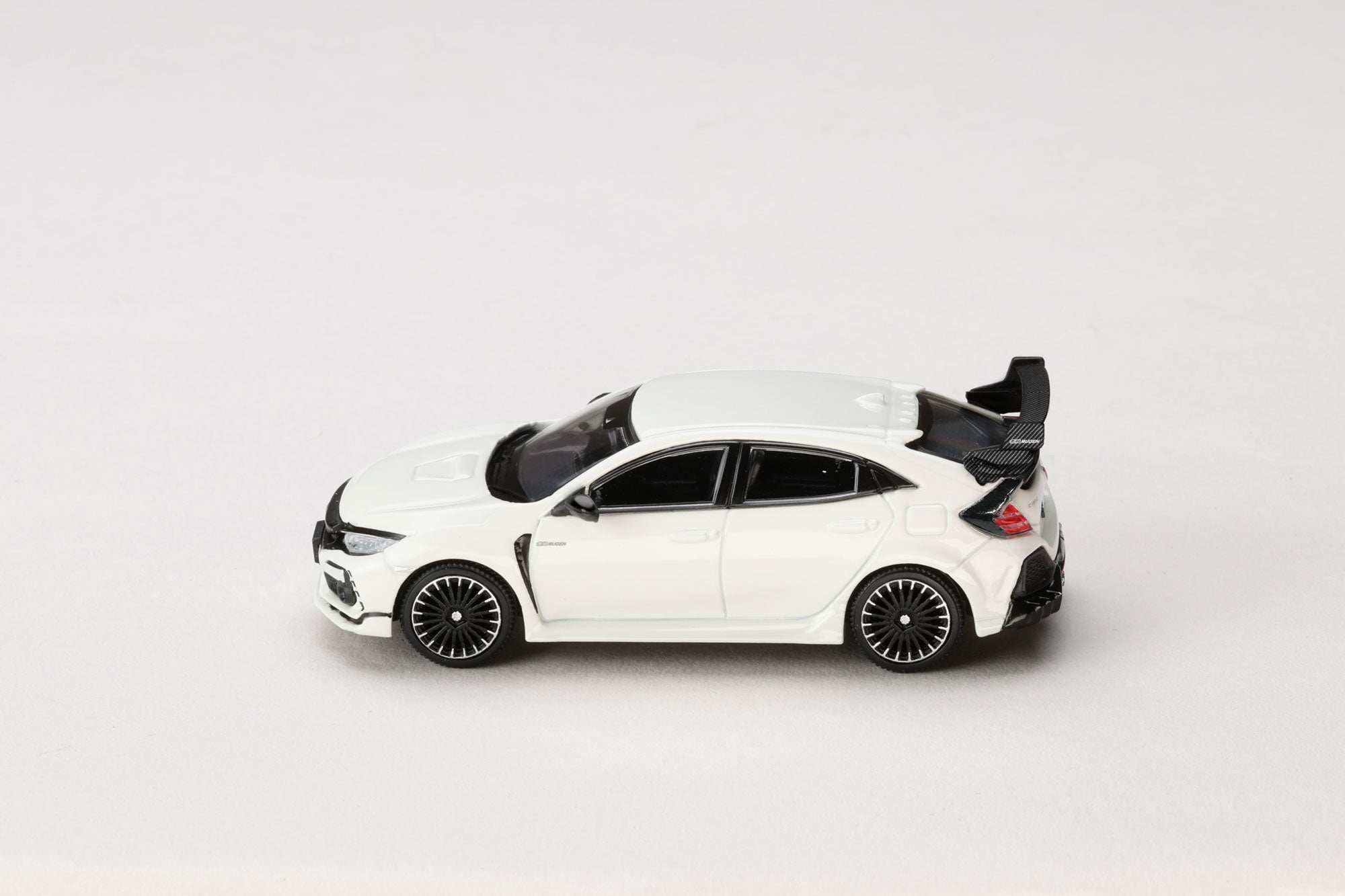 (PREORDER) HOBBY JAPAN JDM64 1/64 MUGEN CIVIC TYPE R (FK8) 2017 - Championship White HJDM011-23