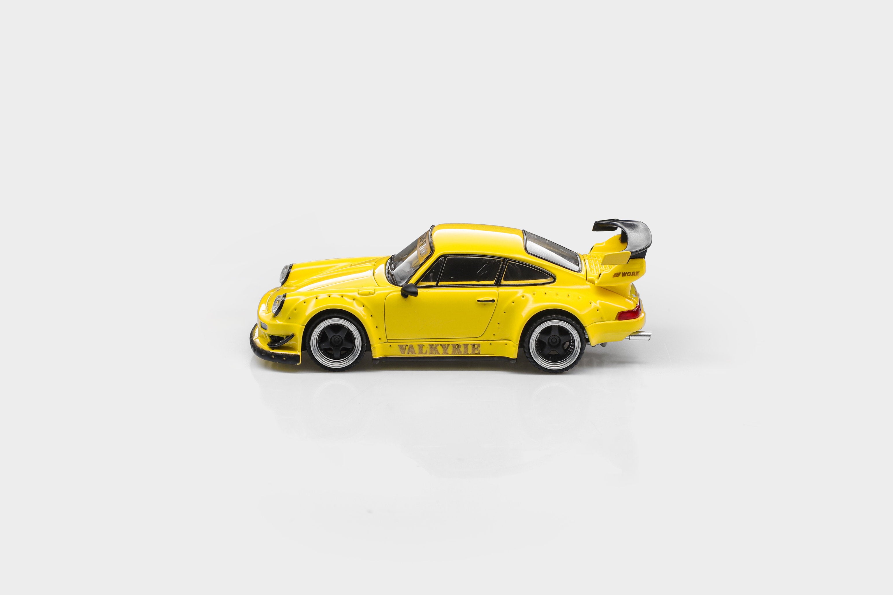 (PREORDER) MODELMODEL 1/64 RWB 930 Valkyrie Yellow (Paper Box) MM64-RWB930-005