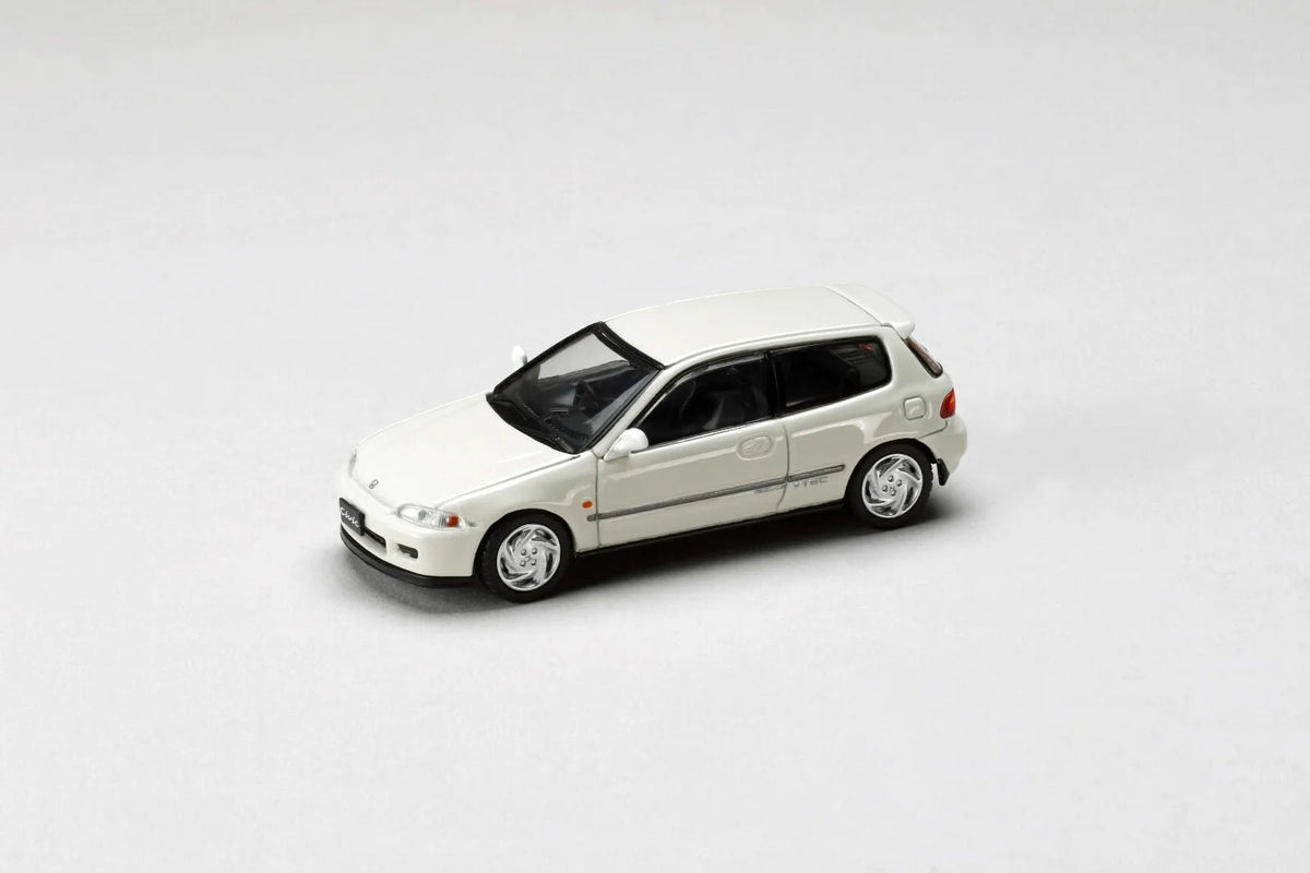 Hobby Japan 1/64 Honda Civic EG6 SIR-II in Frost White