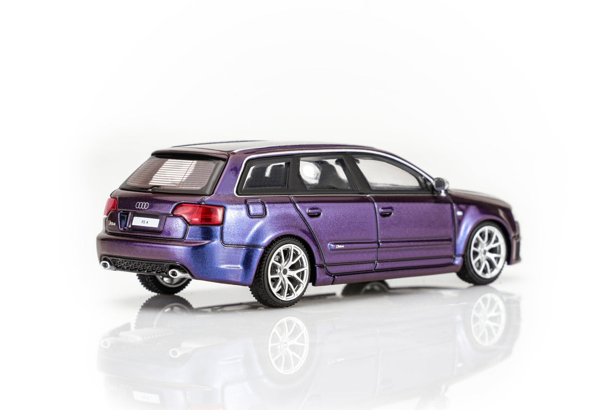 (PREORDER) Motorhelix 1/64 Audi RS4 (B7) 2005 - Armygirl Purple Pearl M68311 1:64 diecast model