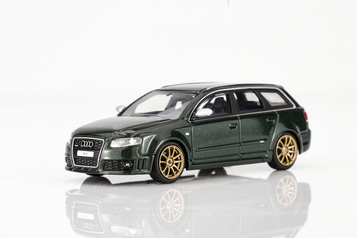 (PREORDER) Motorhelix 1/64 Audi RS4 (B7) 2005 - Deep Green Pearl M68307 1:64 diecast model