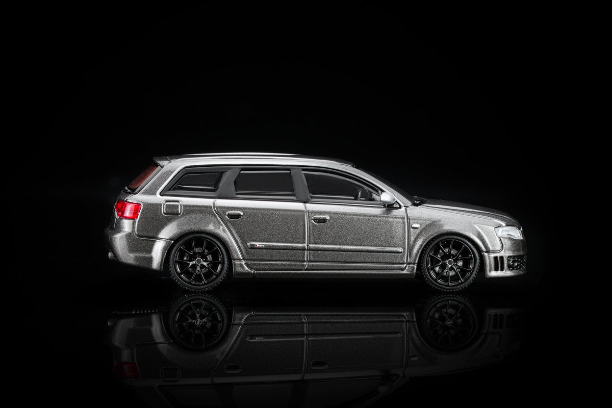(PREORDER) Motorhelix 1/64 Audi RS4 (B7) 2005 - Grey Pearl M68308 1:64 diecast model