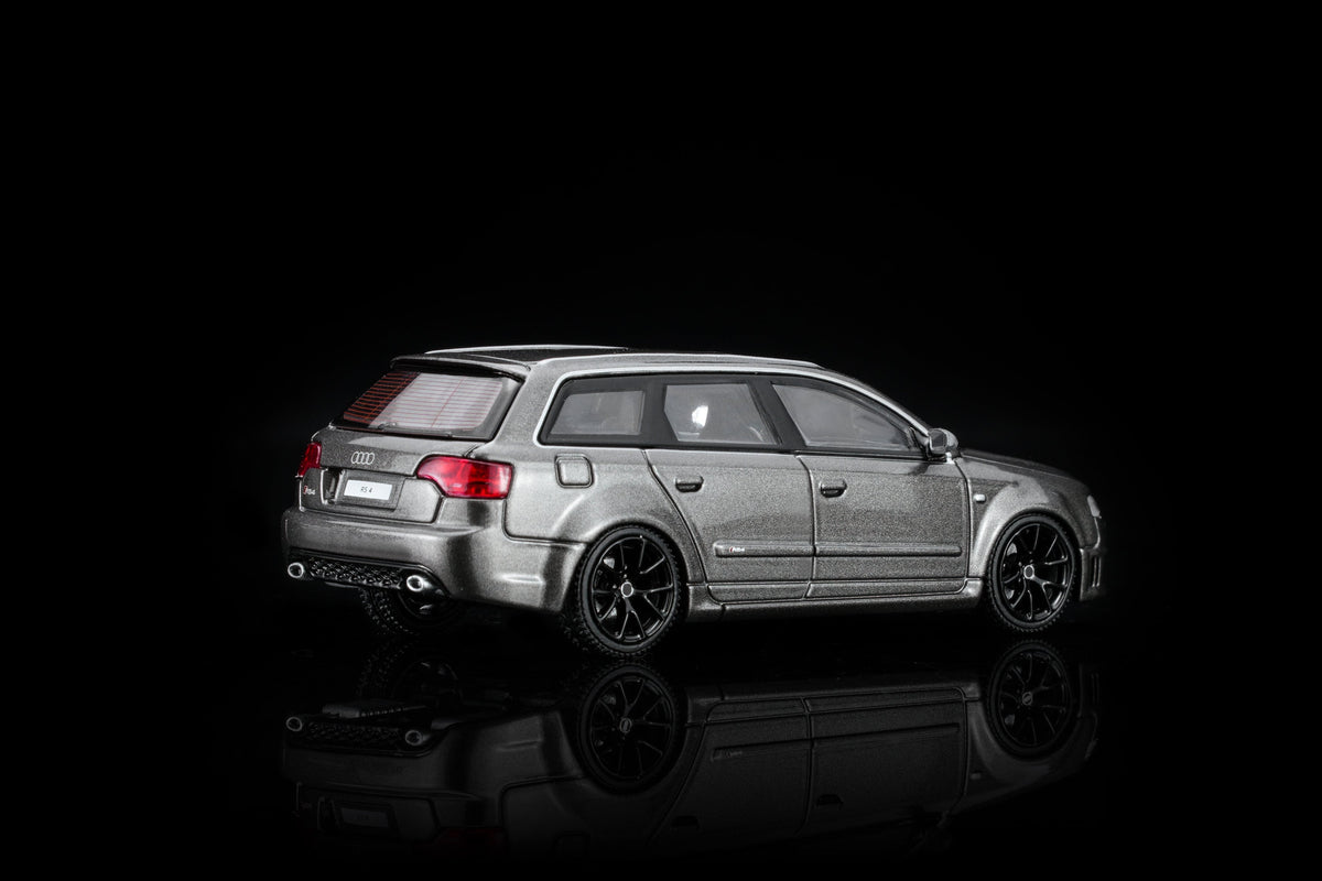 (PREORDER) Motorhelix 1/64 Audi RS4 (B7) 2005 - Grey Pearl M68308 1:64 diecast model